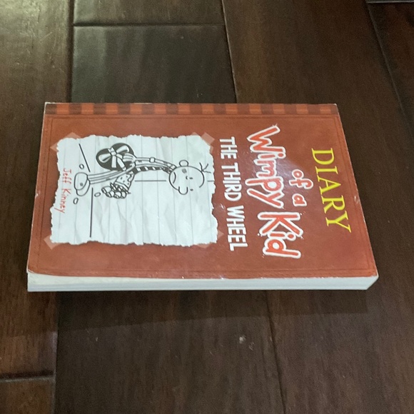 Diary of a Wimpy Kid The Third Wheel - Picture 4 of 4